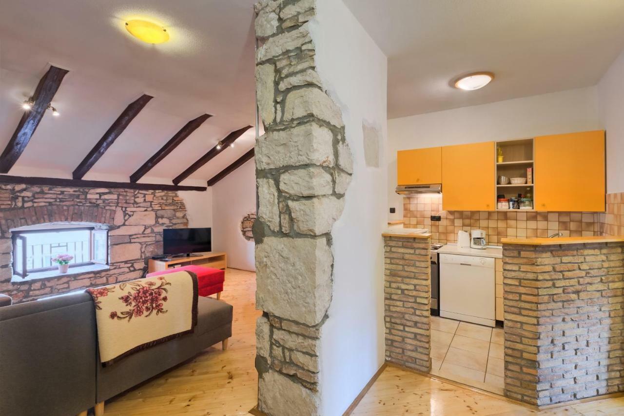 Apartman App With Arena Amphitheatre Arena Nearby