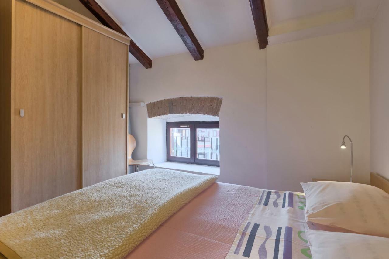 App With Arena Amphitheatre Arena Nearby Apartment *